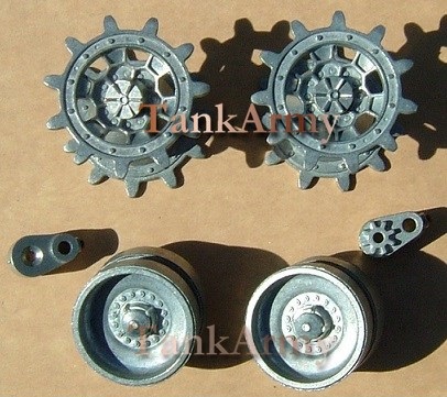 Leopard 2 A6 metal sprockets, metal idlers, metal tensioners - Click Image to Close